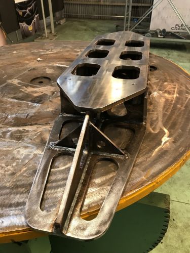 Canting Keel Component